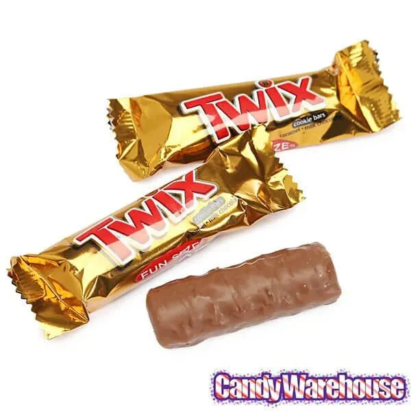 Twix Fun Size Candy Bars: 18-Piece Bag 2 Twix Fun Size Candy Bars: 18-Piece Bag - Image 2